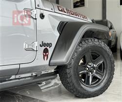 جيب جلاديتور